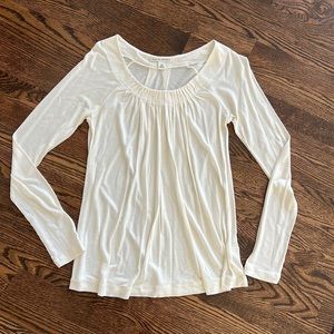 Banana Republic cream pleated top, great condition, size XS.